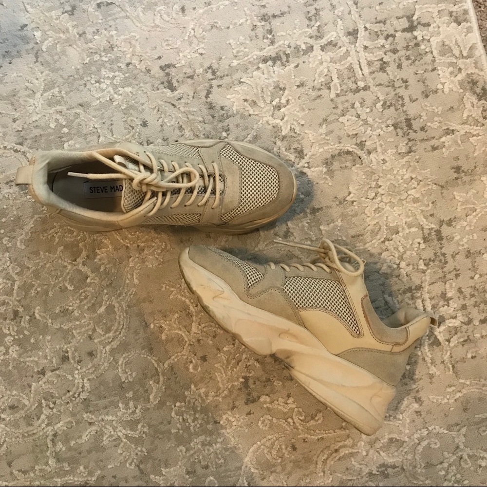 STEVE MADDEN CHUNKY DAD SHOES